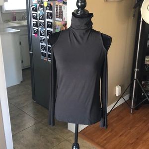 Cut out Black Cache Top